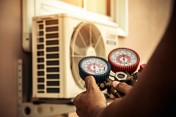 Professional Hvac Maintenance technician working in Everest, KS